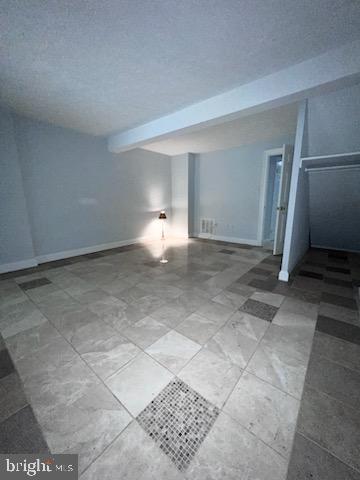 GUNNERS LAKE VILLAGE - Residential Lease