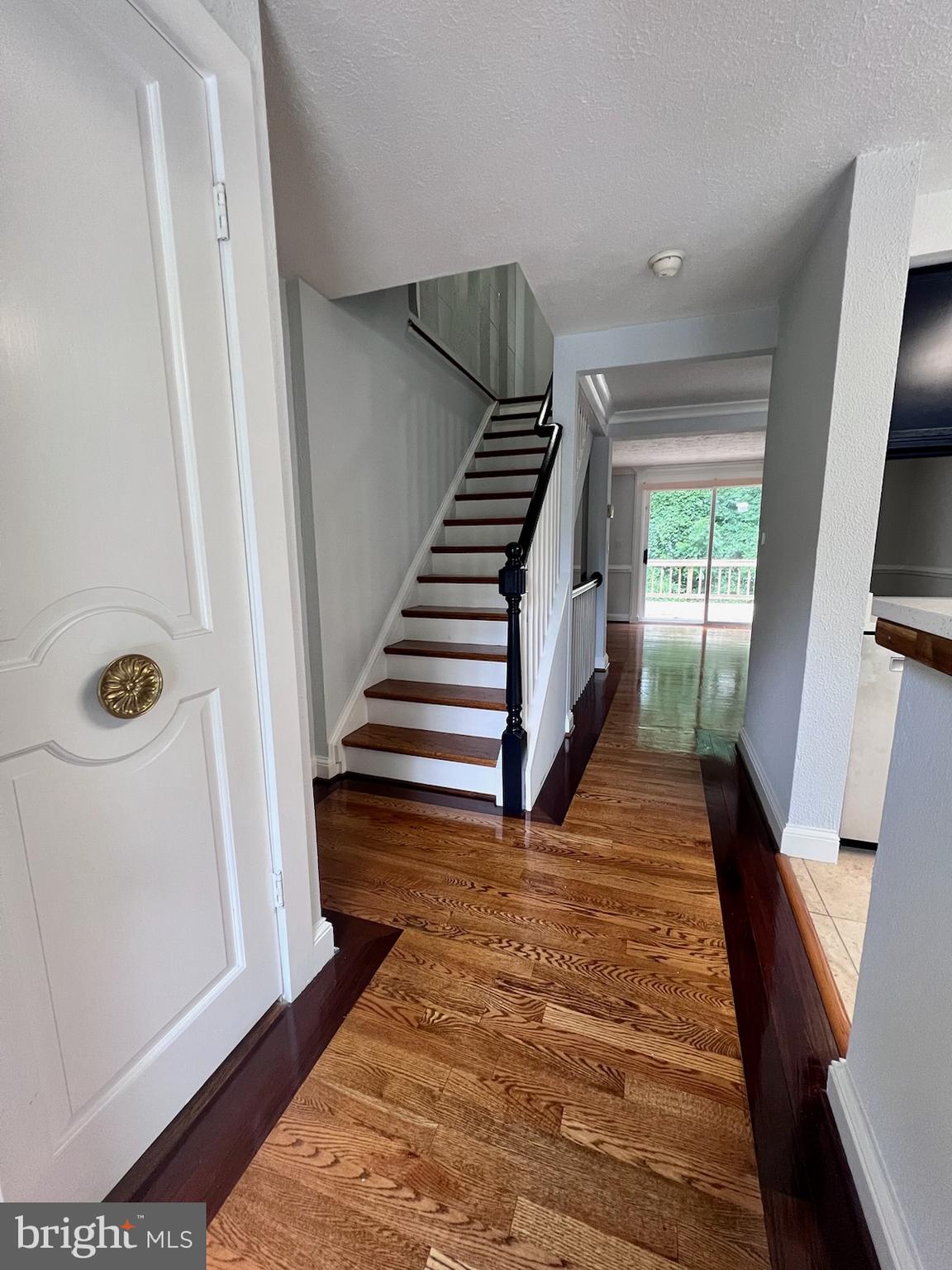 GUNNERS LAKE VILLAGE - Residential Lease