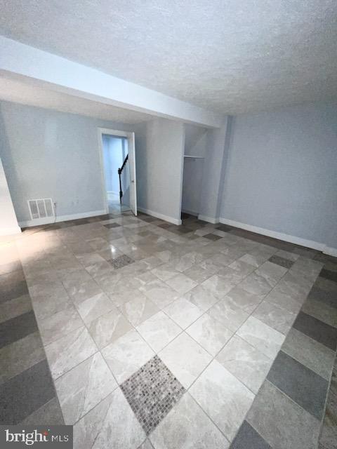 GUNNERS LAKE VILLAGE - Residential Lease