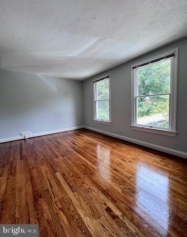 GUNNERS LAKE VILLAGE - Residential Lease