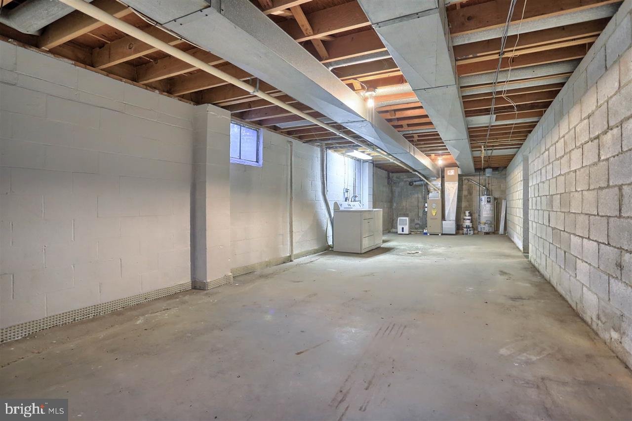 PENN OAKS - Residential