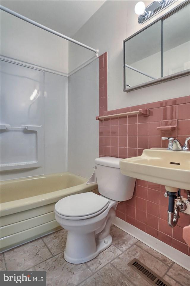 PENN OAKS - Residential