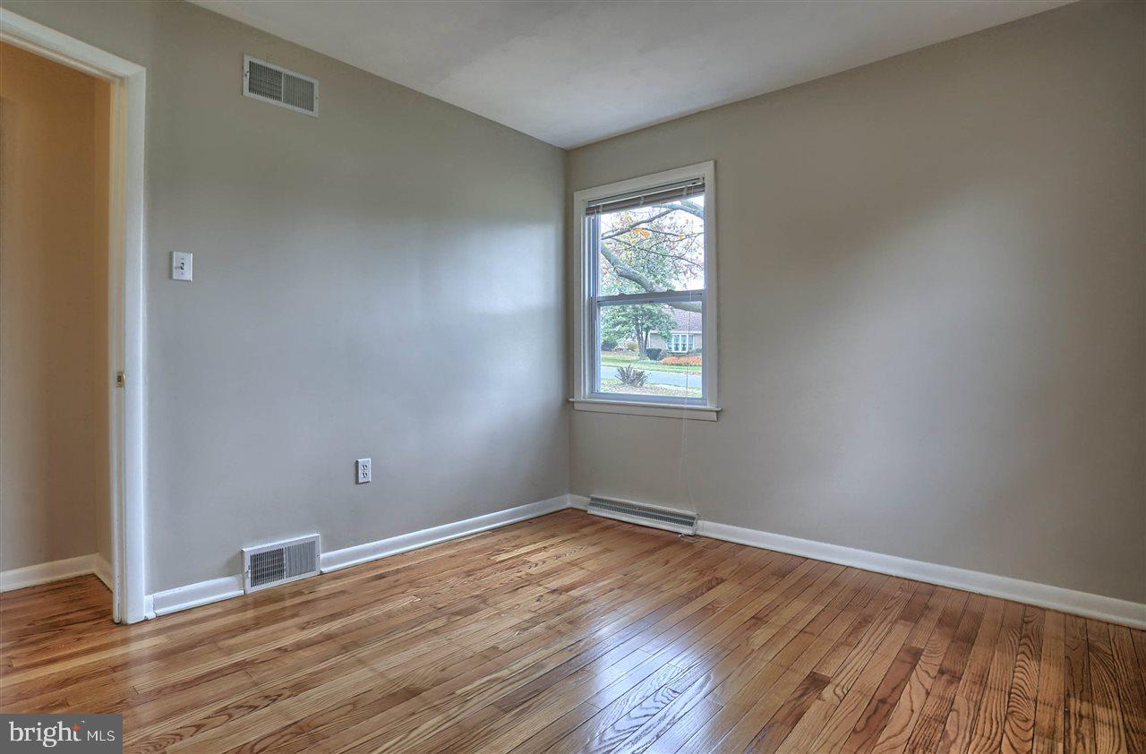 PENN OAKS - Residential