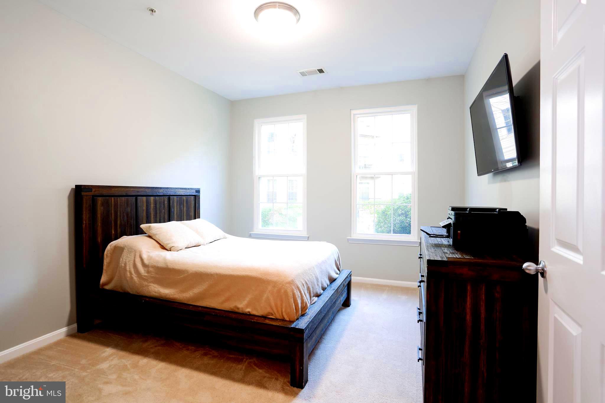 GROVE AT ARLINGTON - Residential