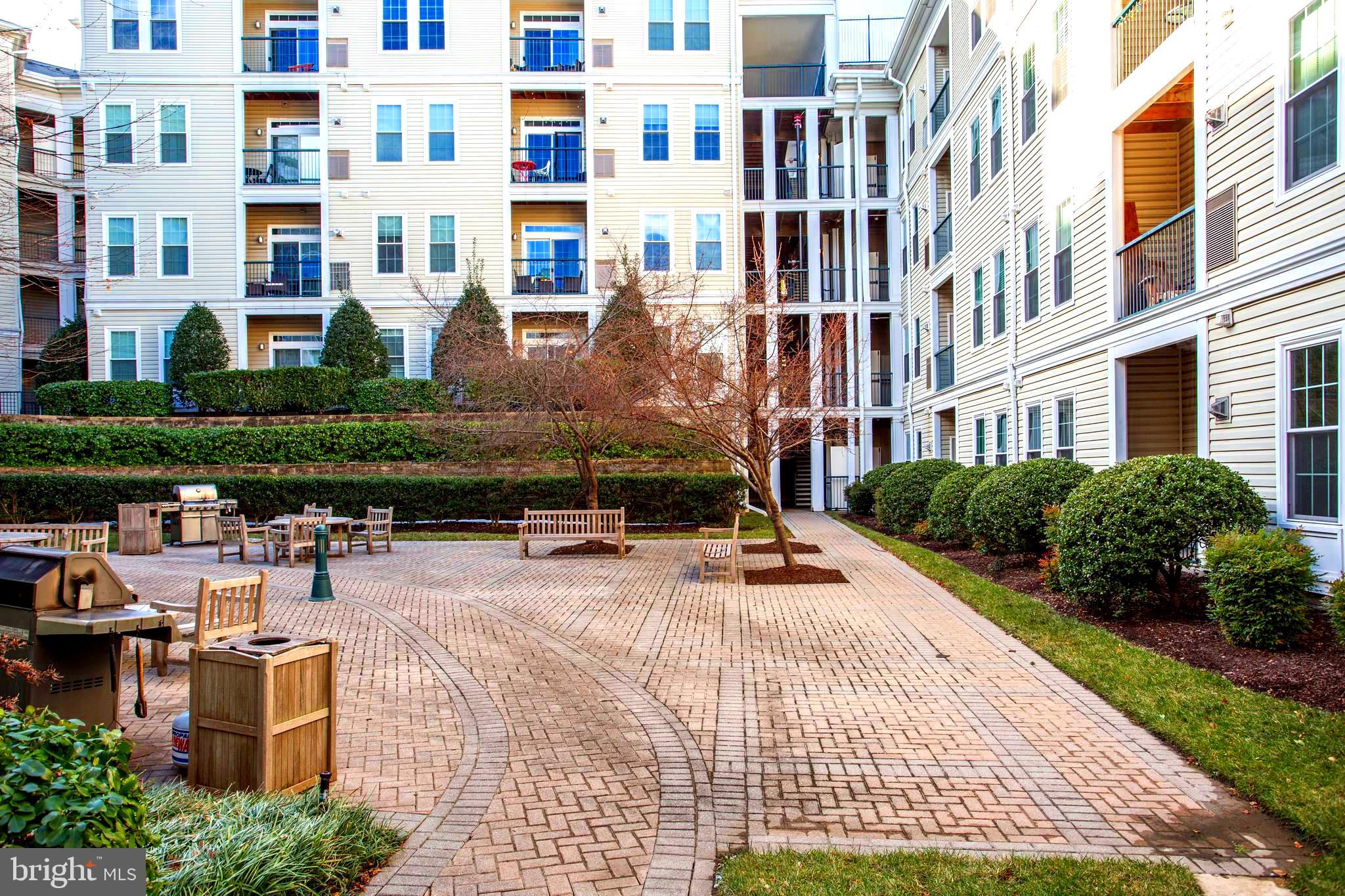 GROVE AT ARLINGTON - Residential