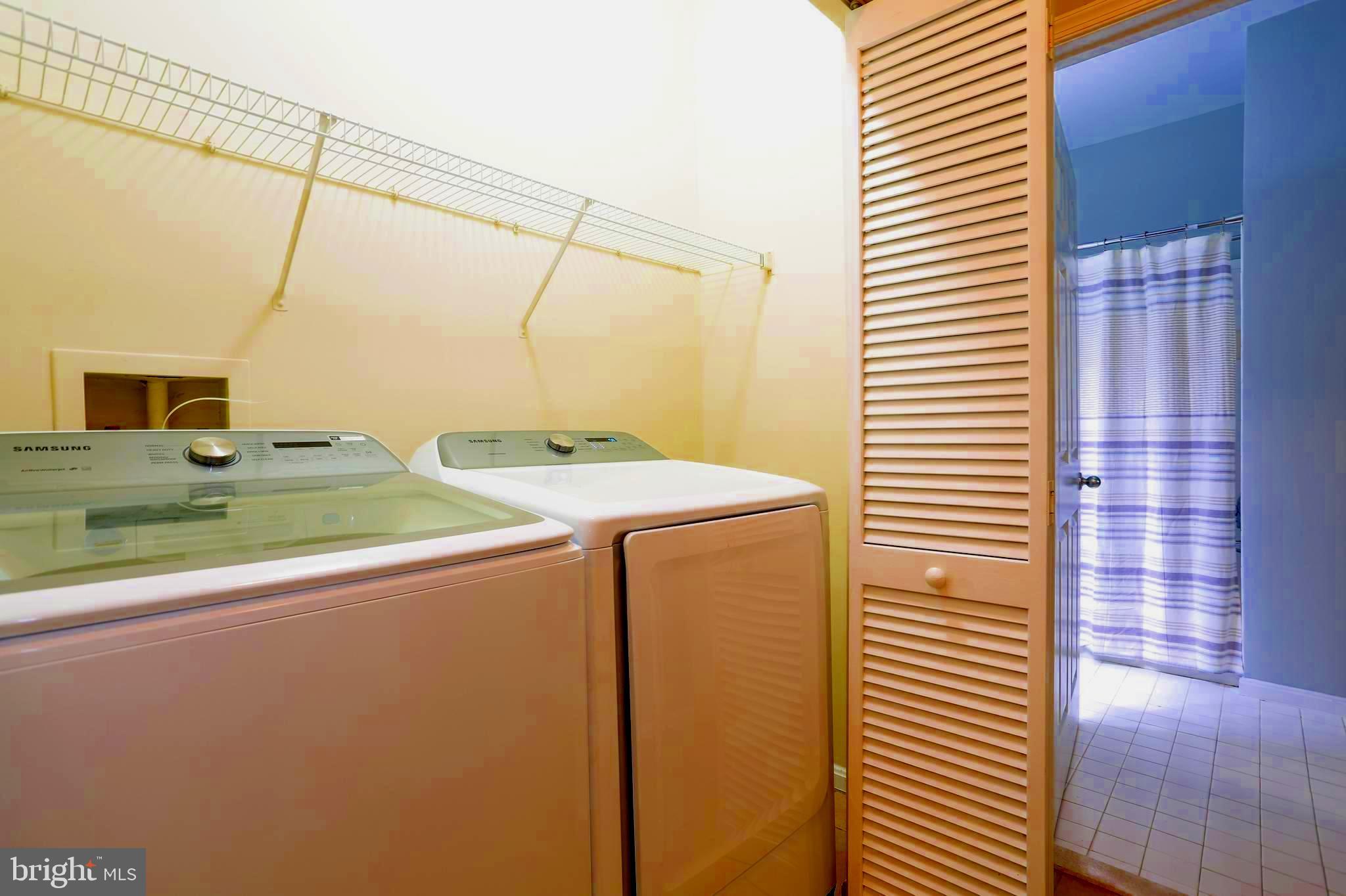 GROVE AT ARLINGTON - Residential