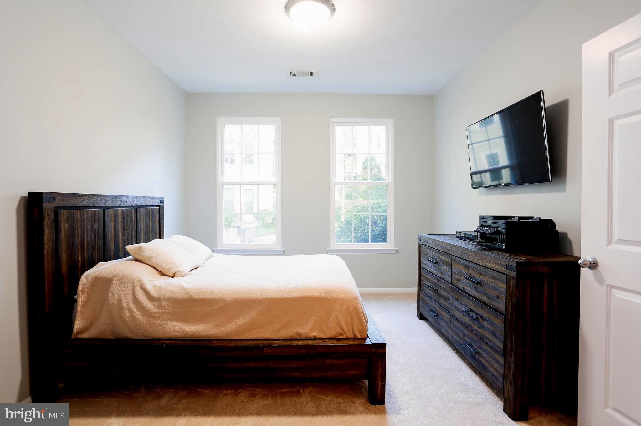 GROVE AT ARLINGTON - Residential