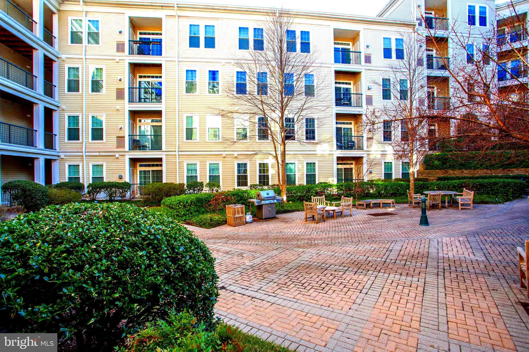 GROVE AT ARLINGTON - Residential