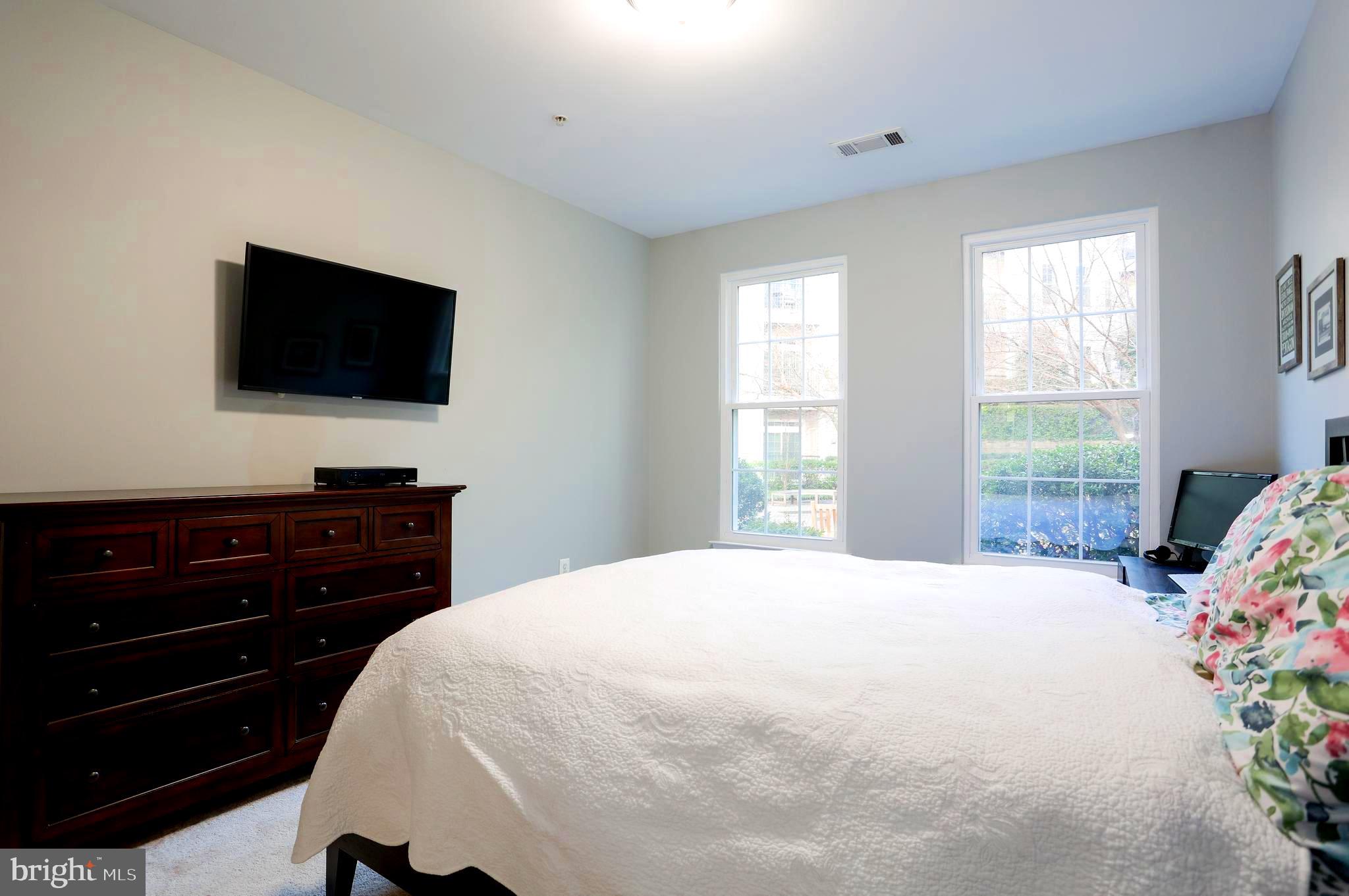 GROVE AT ARLINGTON - Residential