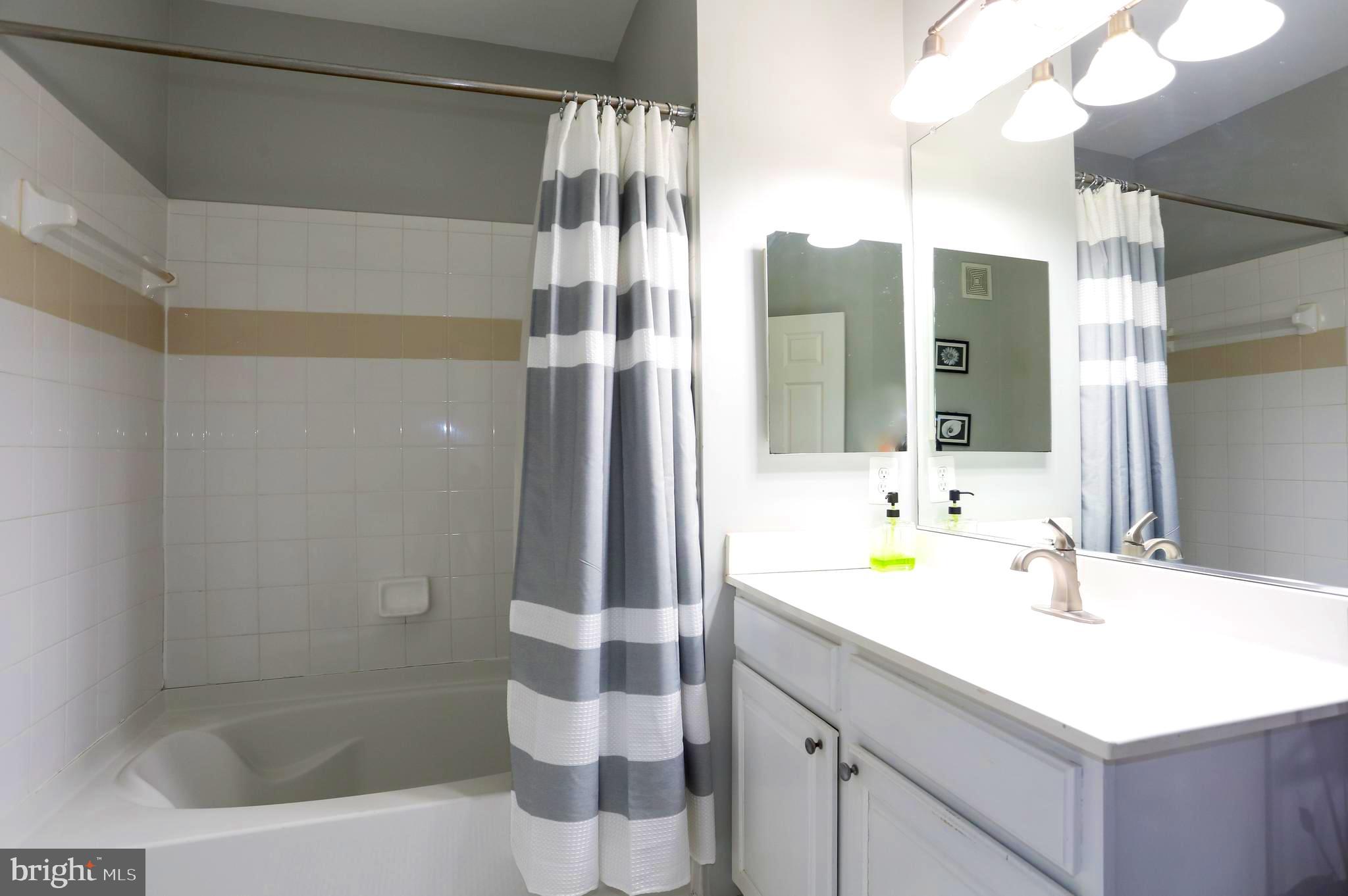 GROVE AT ARLINGTON - Residential