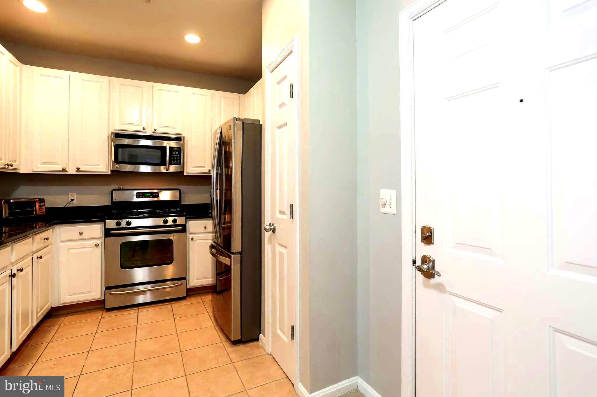 GROVE AT ARLINGTON - Residential