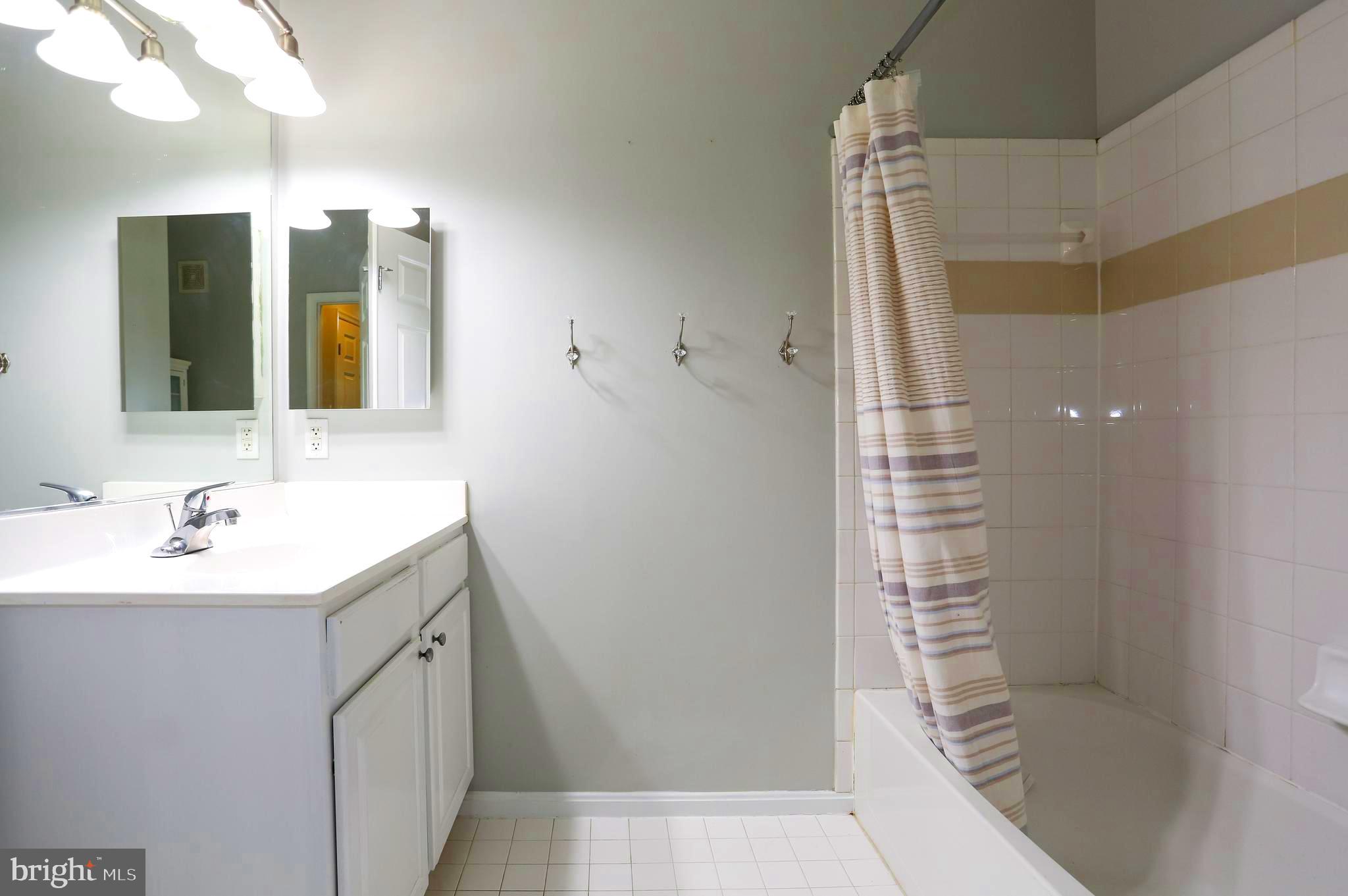 GROVE AT ARLINGTON - Residential