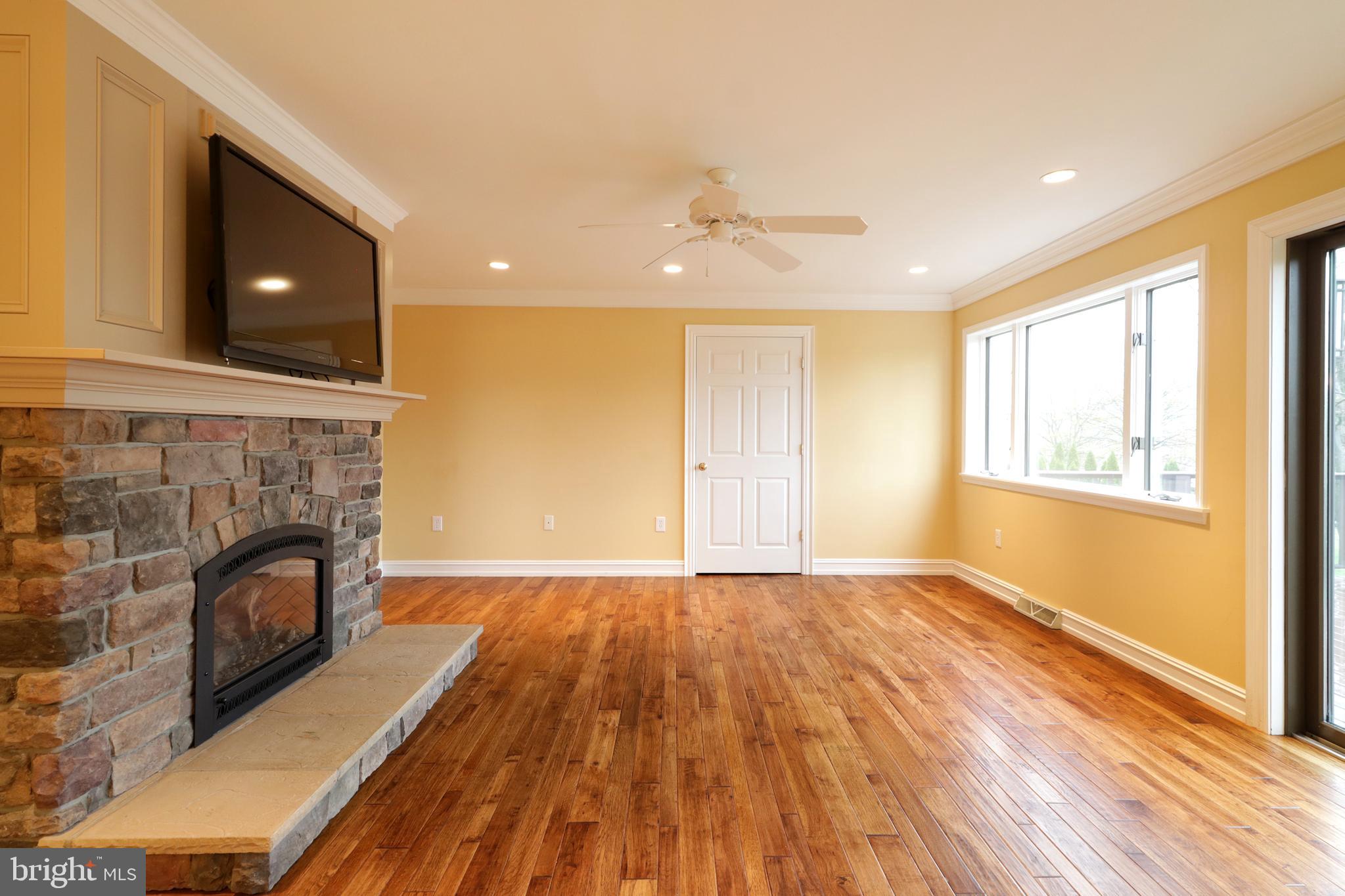 CENTRE HILLS VILLAGE - Residential