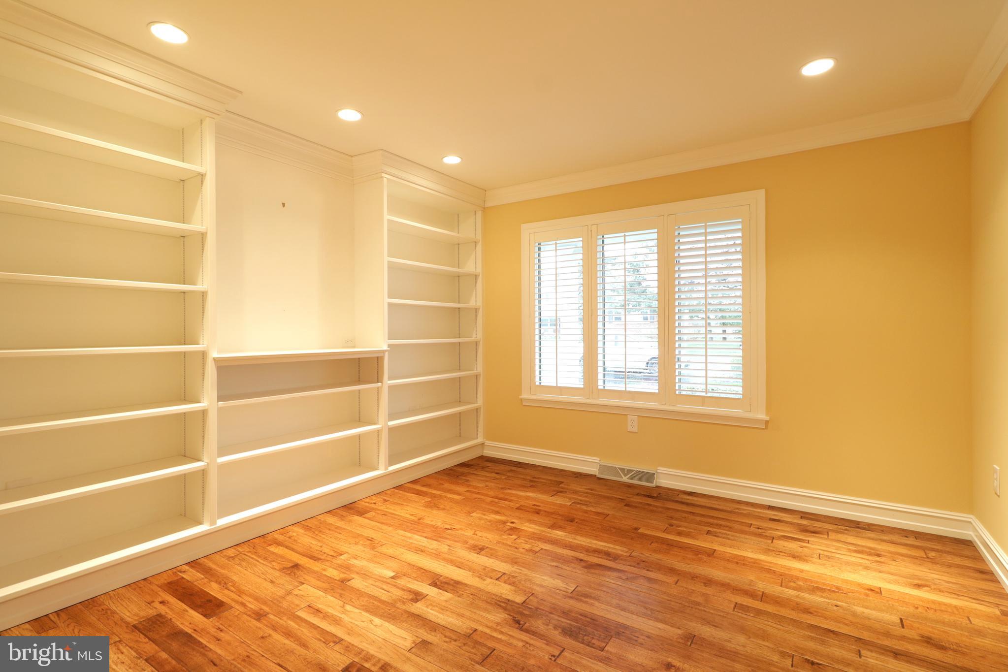 CENTRE HILLS VILLAGE - Residential