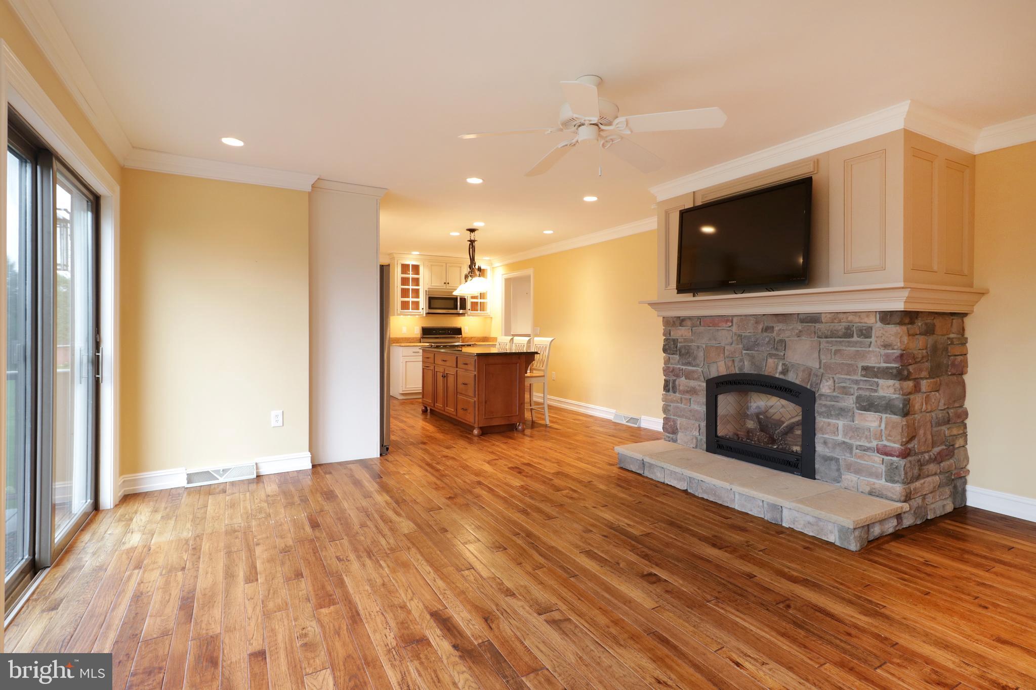 CENTRE HILLS VILLAGE - Residential