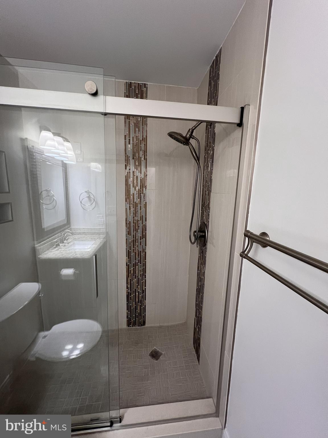 TOWN CENTER - Residential Lease