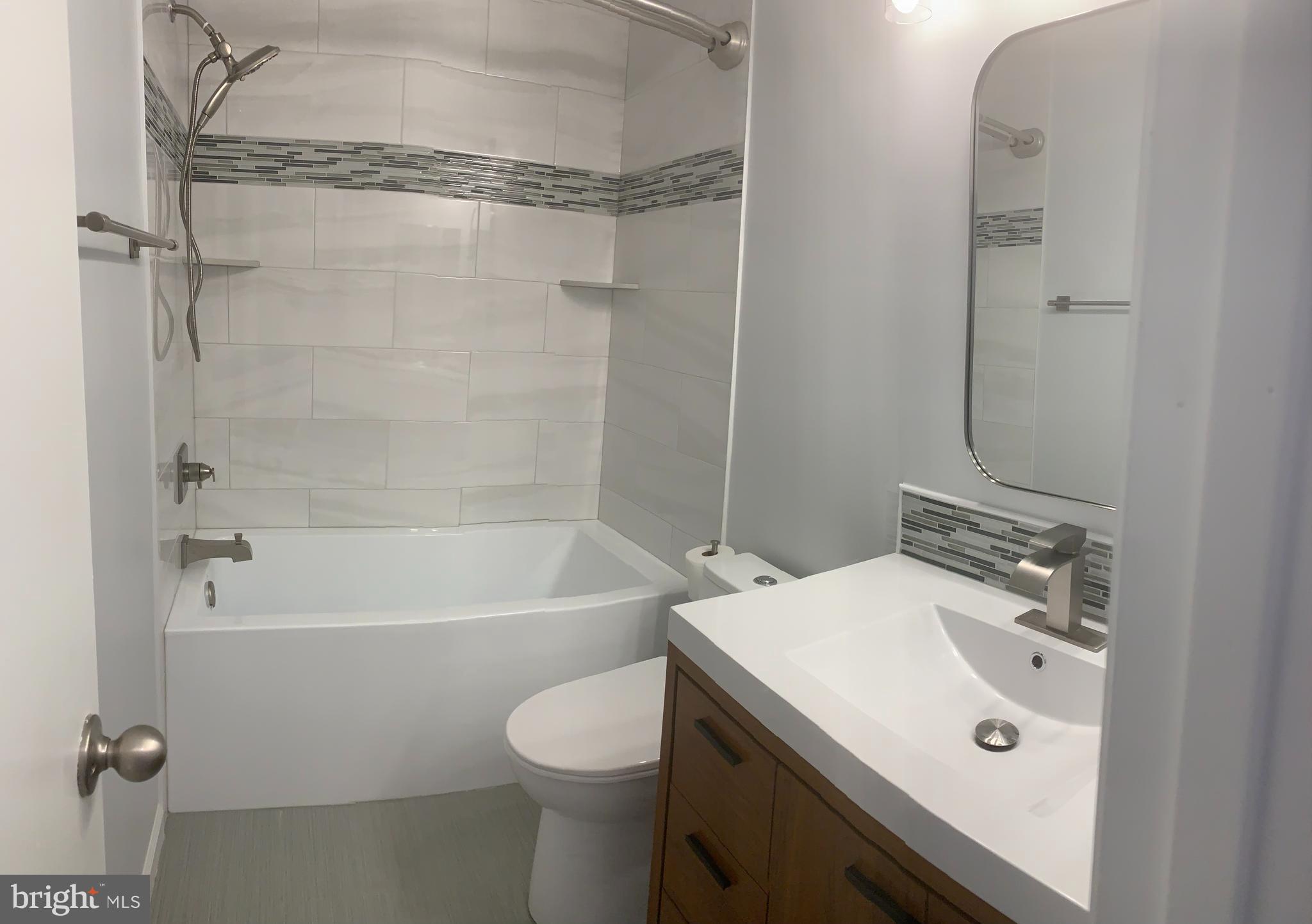 TOWN CENTER - Residential Lease