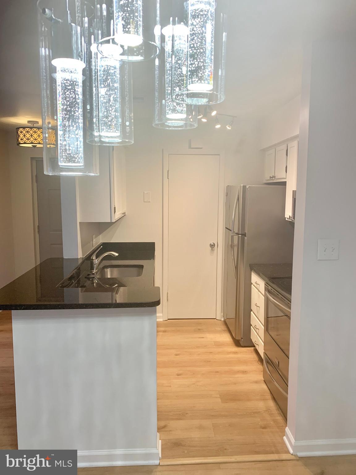 TOWN CENTER - Residential Lease