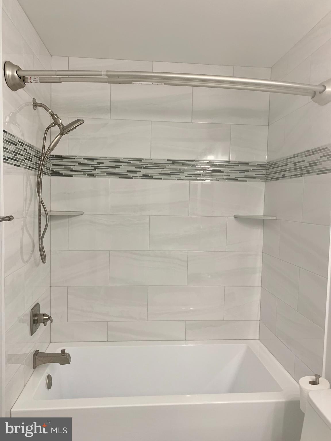 TOWN CENTER - Residential Lease