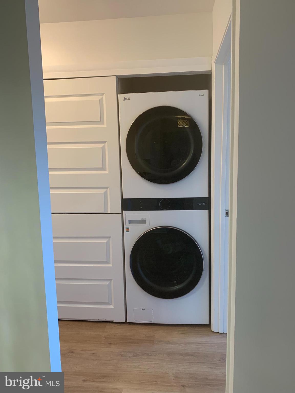 TOWN CENTER - Residential Lease