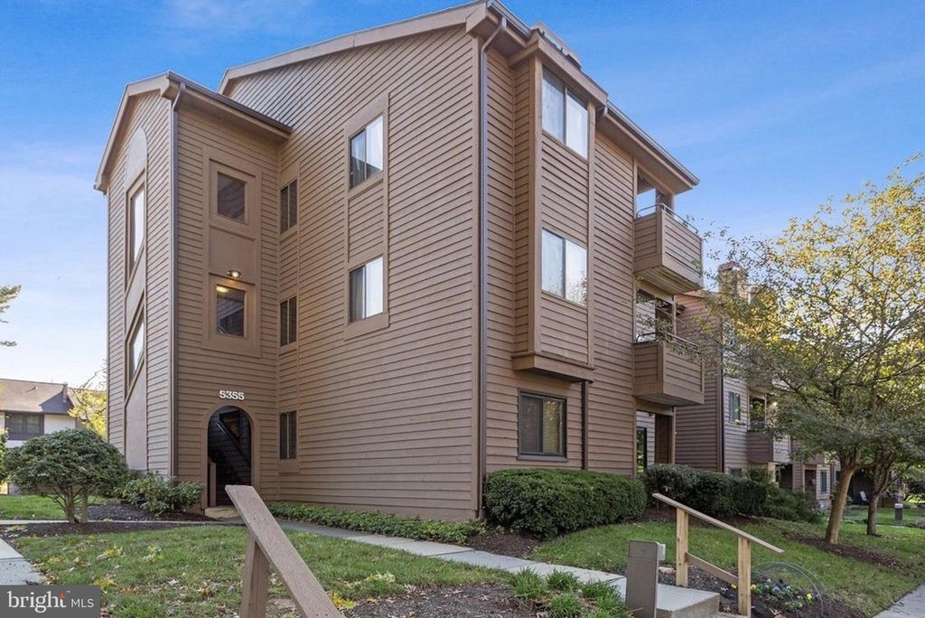 Photo of 5355 Smooth Meadow Way #5, COLUMBIA, MD 21044 (MLS # MDHW2058926)