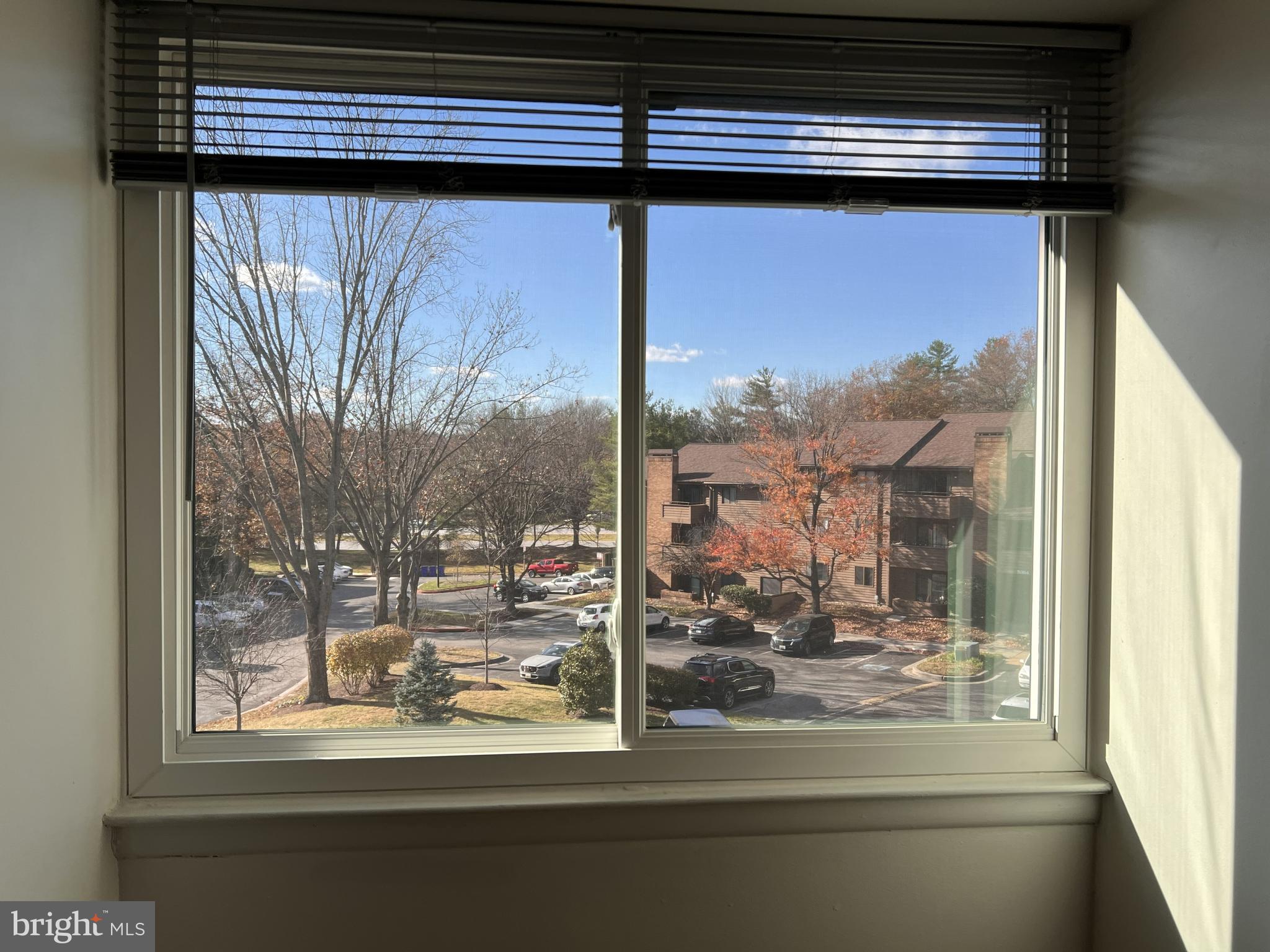 TOWN CENTER - Residential Lease