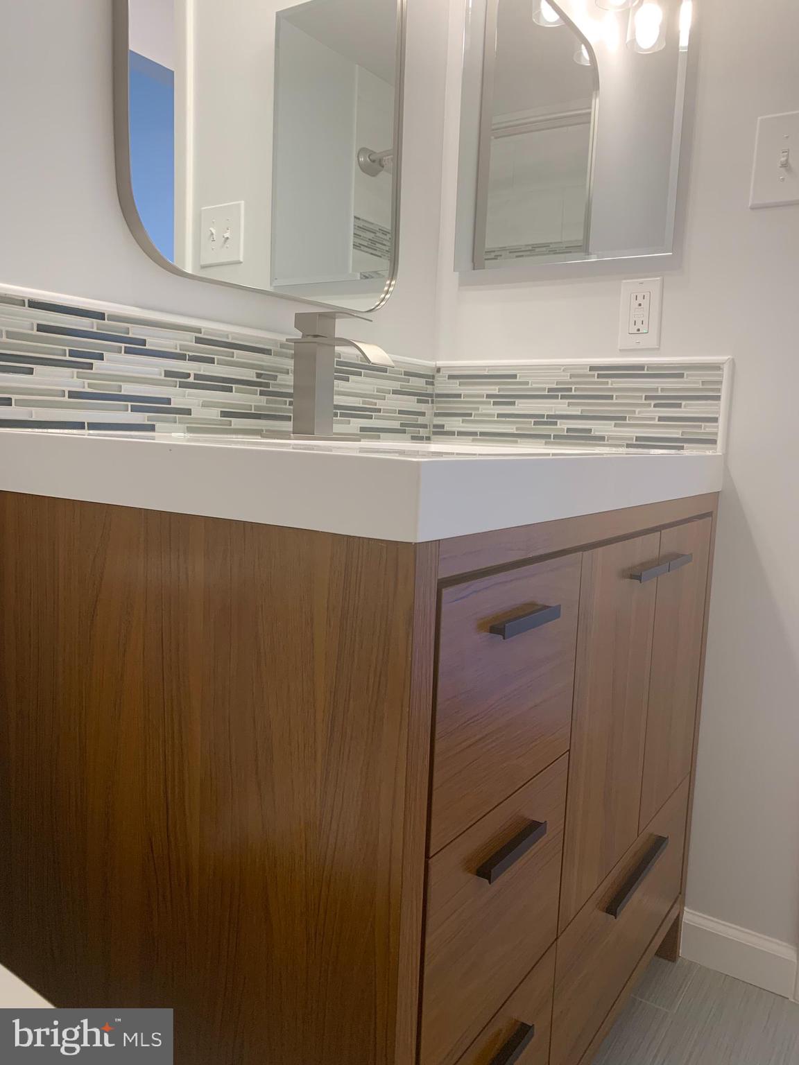 TOWN CENTER - Residential Lease