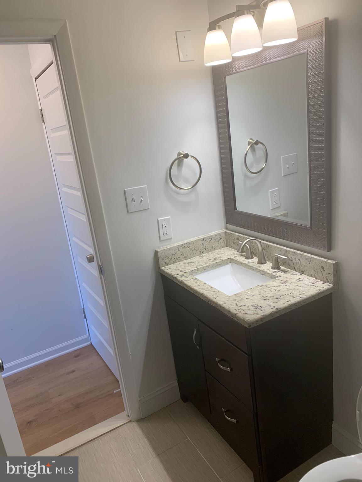 TOWN CENTER - Residential Lease