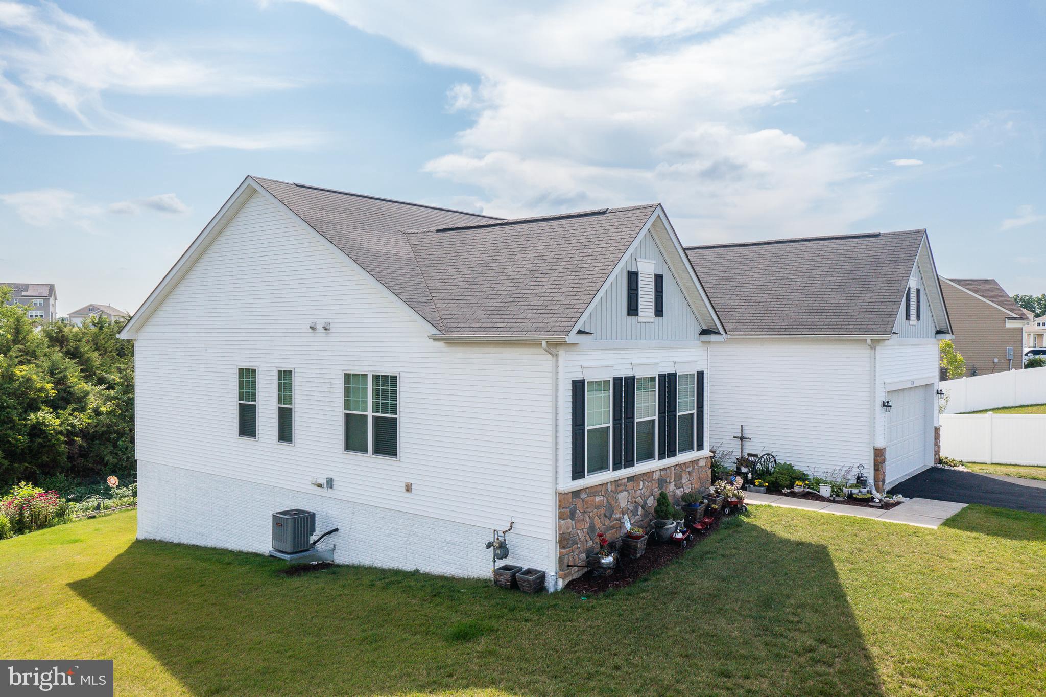 SOUTHERN HILLS - Residential