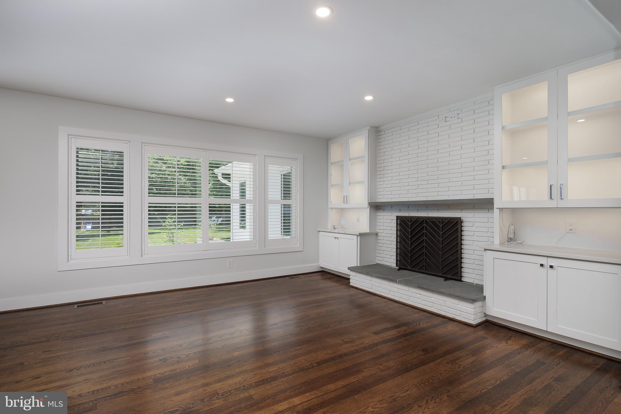 4605 FERRY LANDING ROAD