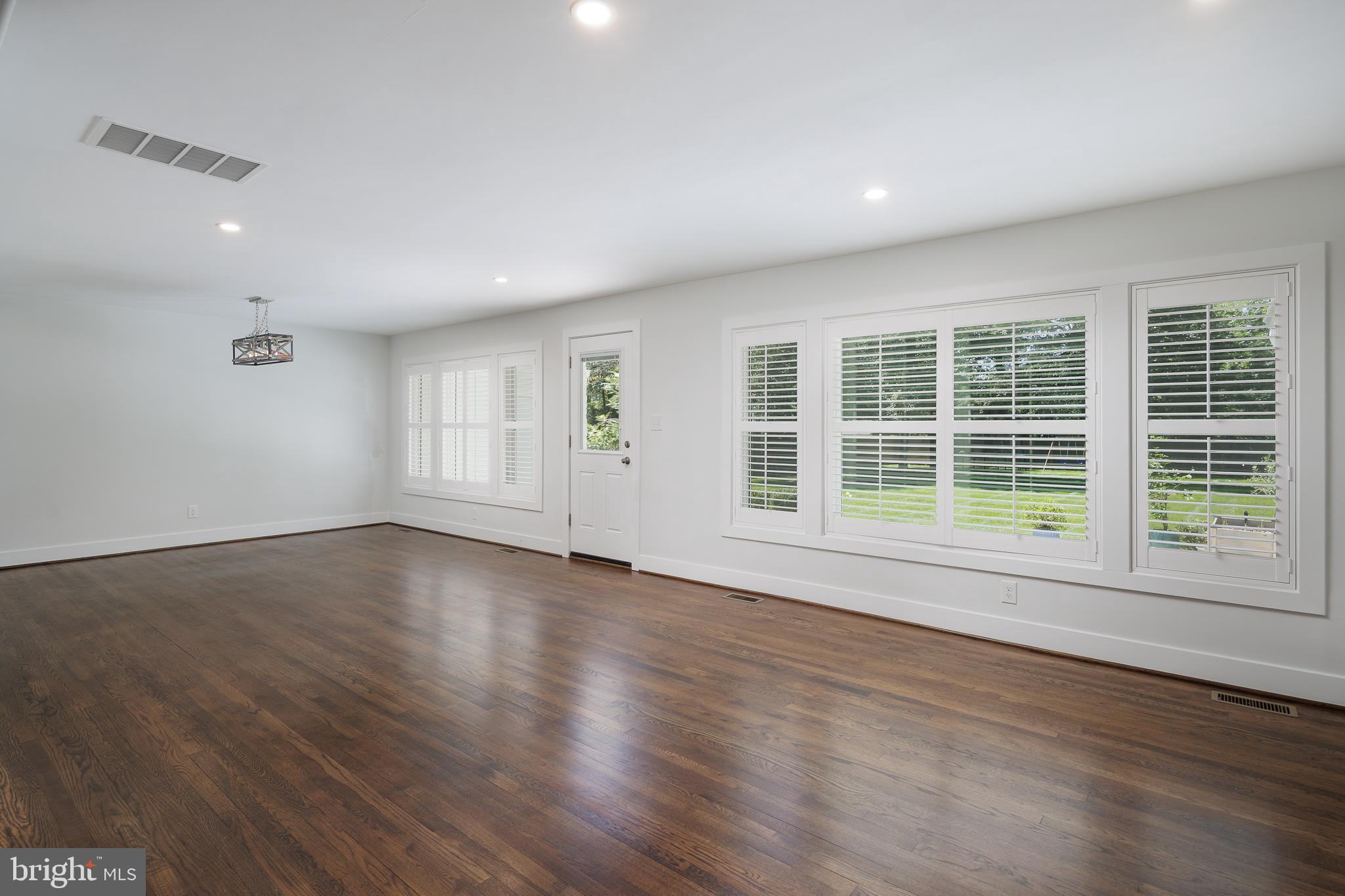 4605 FERRY LANDING ROAD
