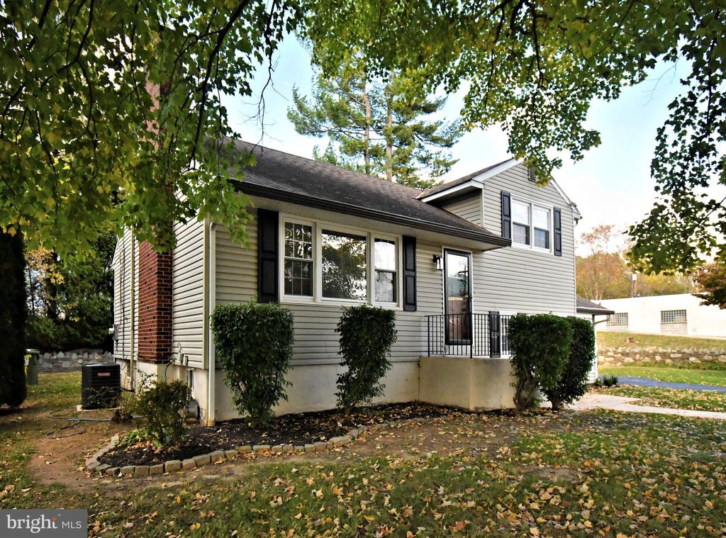 Photo of 201 Montgomery Avenue, ORELAND, PA 19075 (MLS # PAMC2159814)