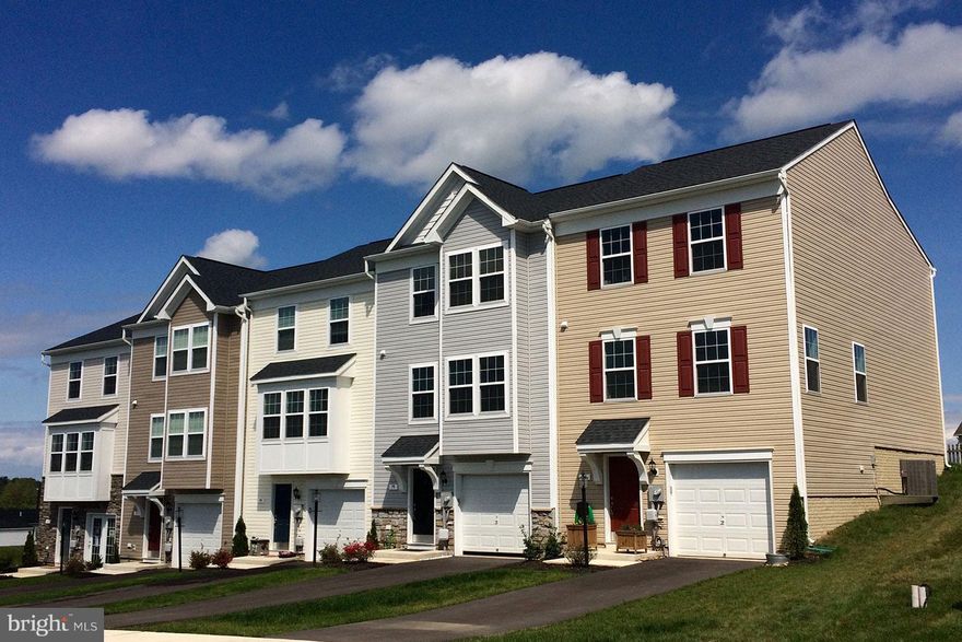 APRIL DELIVERY!!! SELLING IN ADVANCE OF START!!! LOWEST PRICE IN THE AREA 100% FINANCING & CLOSING COST MONEY! York II garage town interior unit, Stainless appliances, Silestone counter tops,  42" cabinets & kitchen island, deluxe owners bath with separate shower & soaking tub, Pendant Lighting for island, finished LL rec room with walkout & bath rough in. Small town setting convenient to Rt.9 & I81 for your commute.