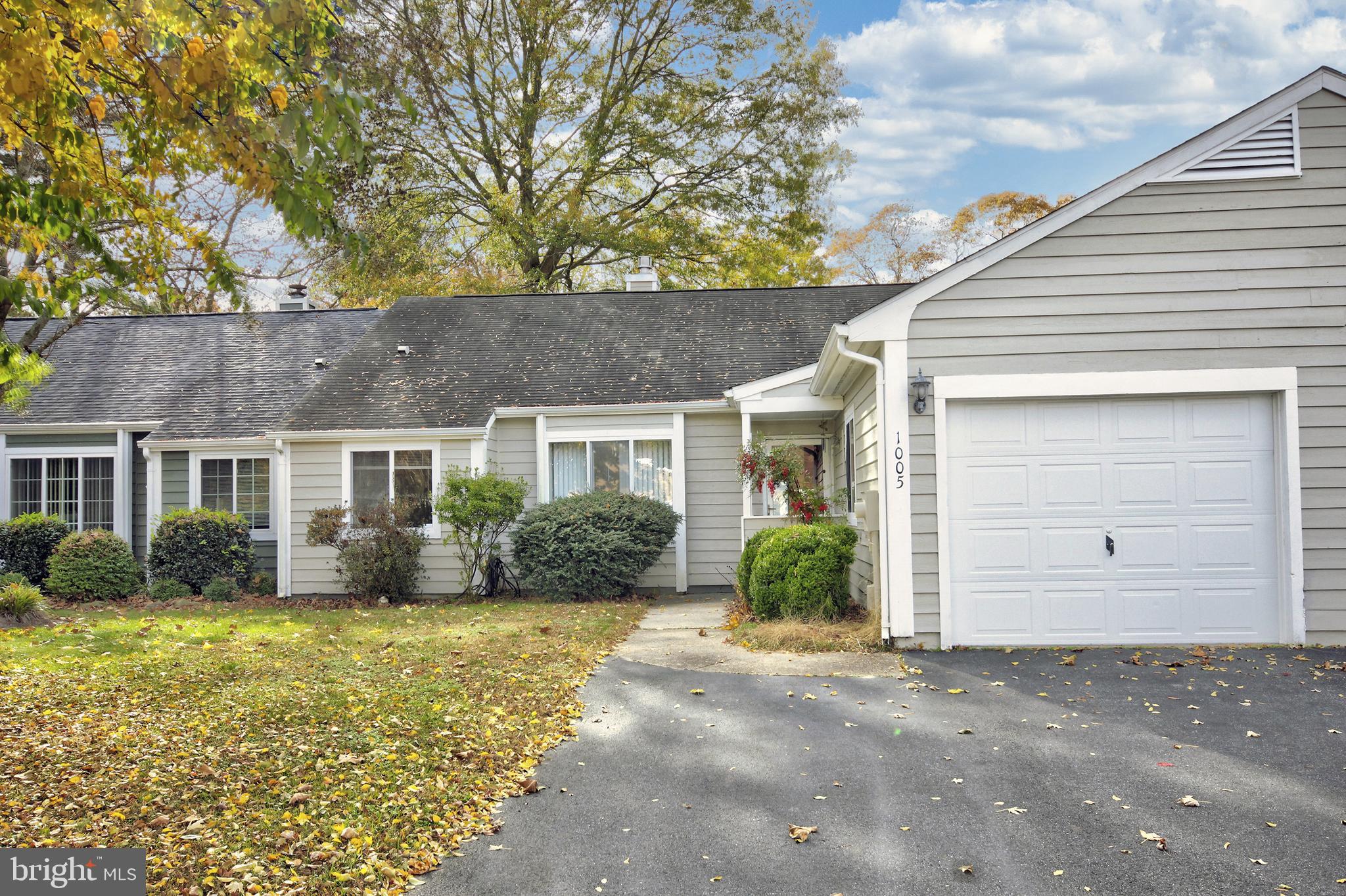 Welcome to 1005 Heron Ct! Enjoy this conveniently located unit in Spring Chase with 2 bedrooms and 2 baths, all on one level with a fireplace and private patio, fenced-in backyard. These sought after units don't come up often so don't delay! Must be owner occupied, no investors. Being sold AS IS.