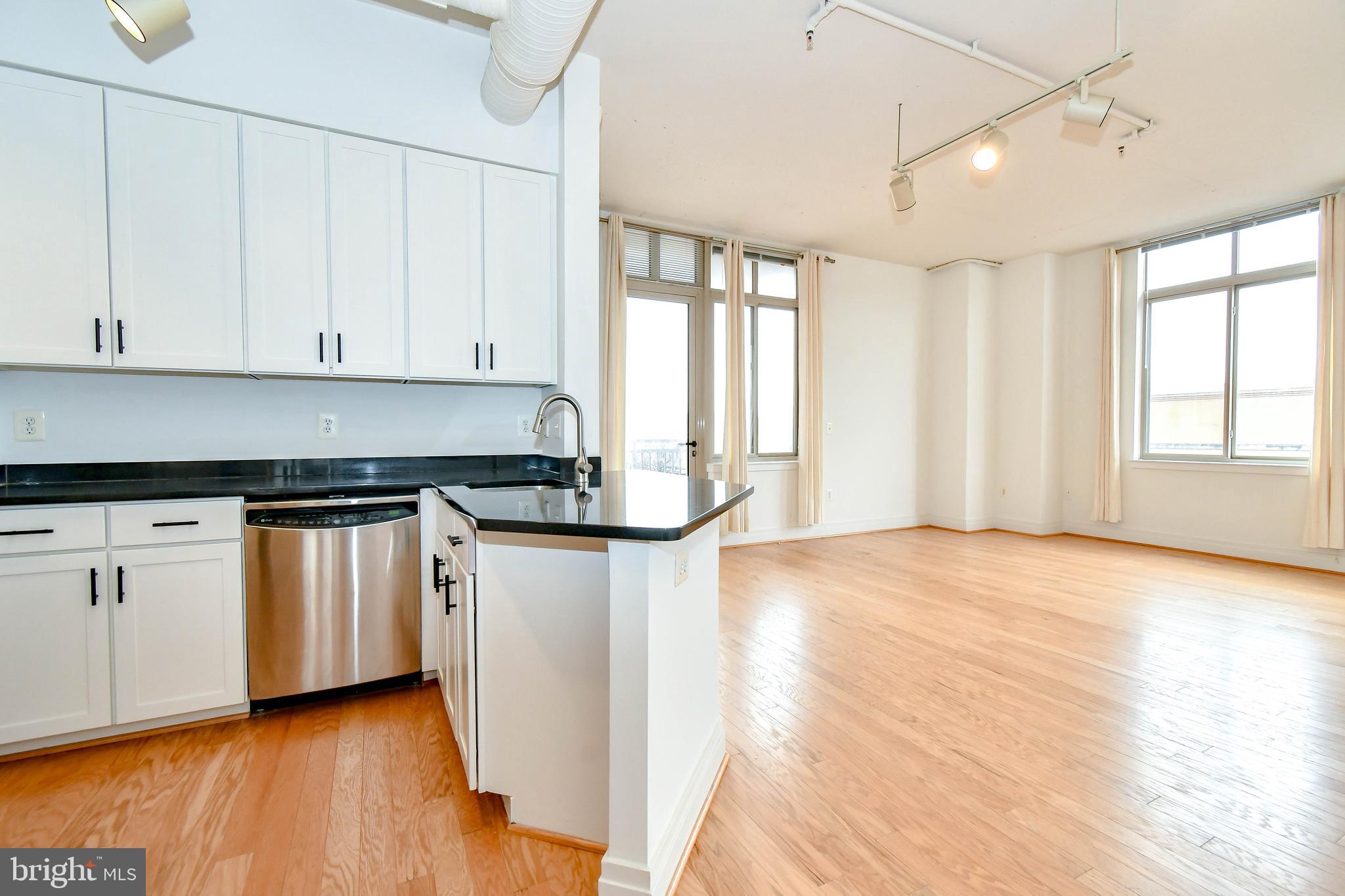 4490 MARKET COMMONS DRIVE 302