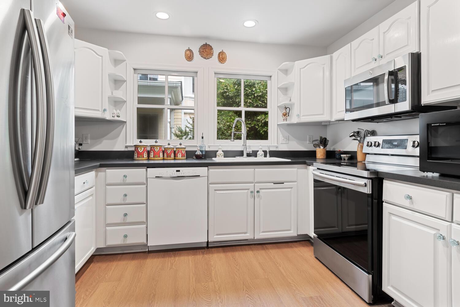 VICTORIA WALK - Residential