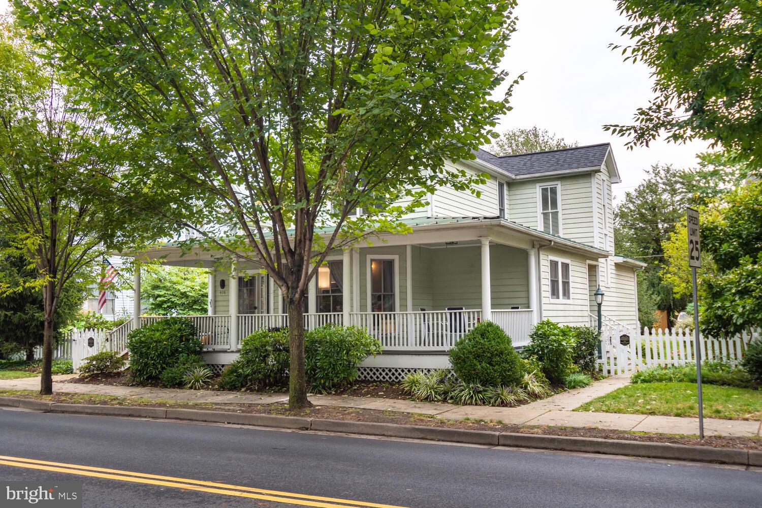 VICTORIA WALK - Residential