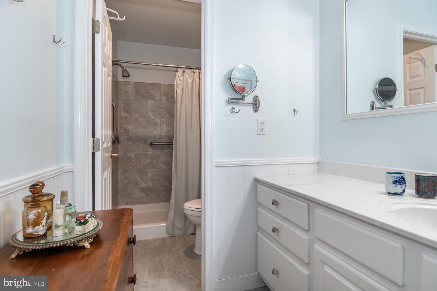 VICTORIA WALK - Residential