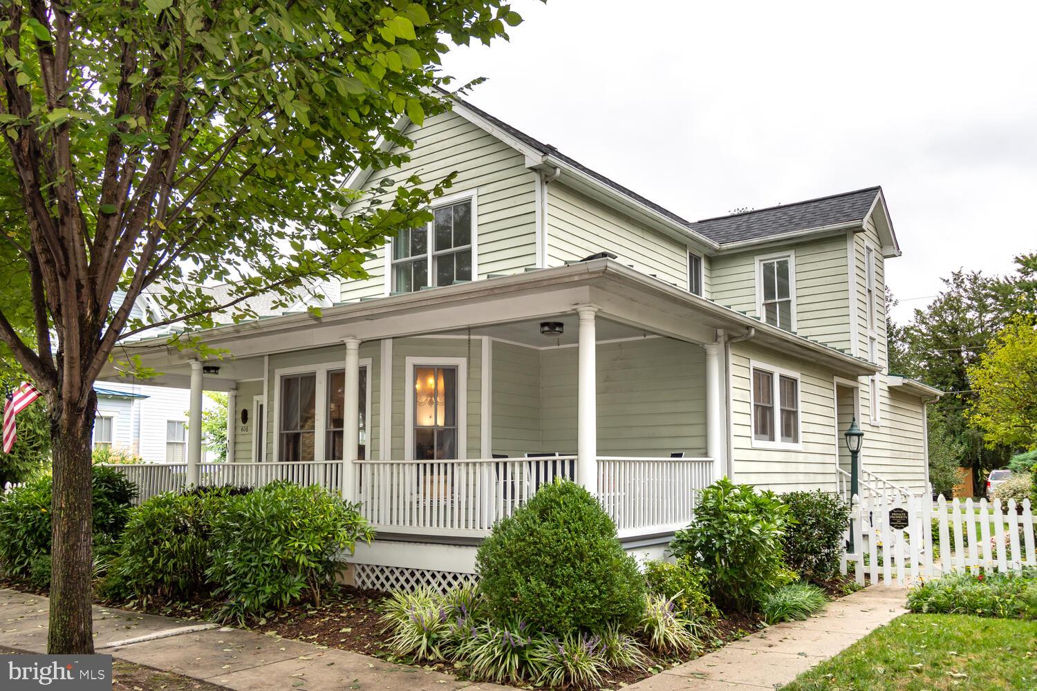 VICTORIA WALK - Residential