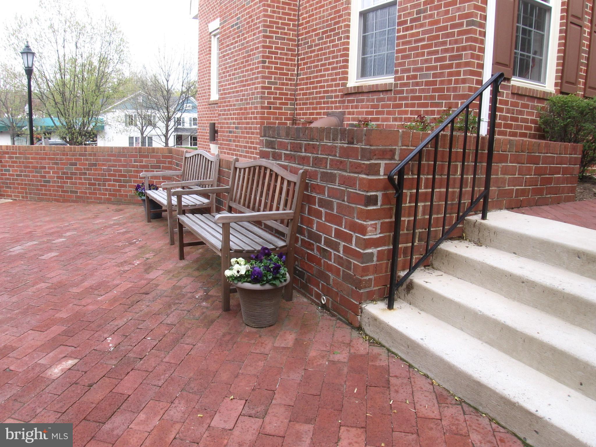 103 ROWELL COURT TOP FLOOR