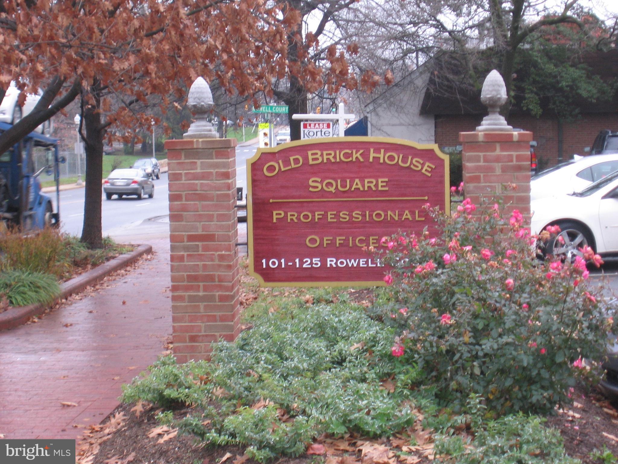 103 ROWELL COURT TOP FLOOR