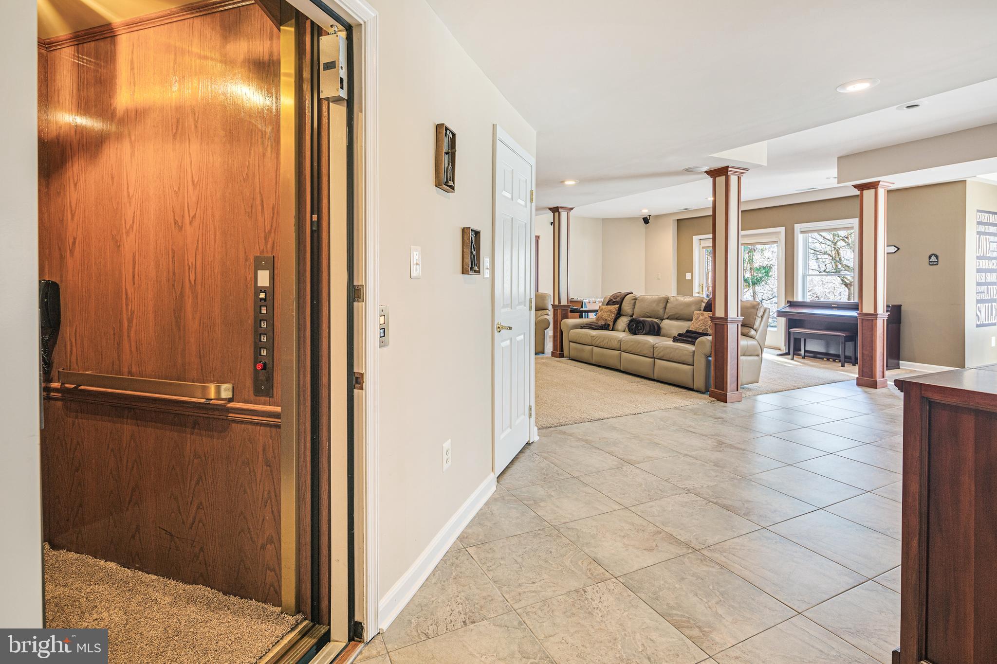 CLARKSVILLE HUNT - Residential