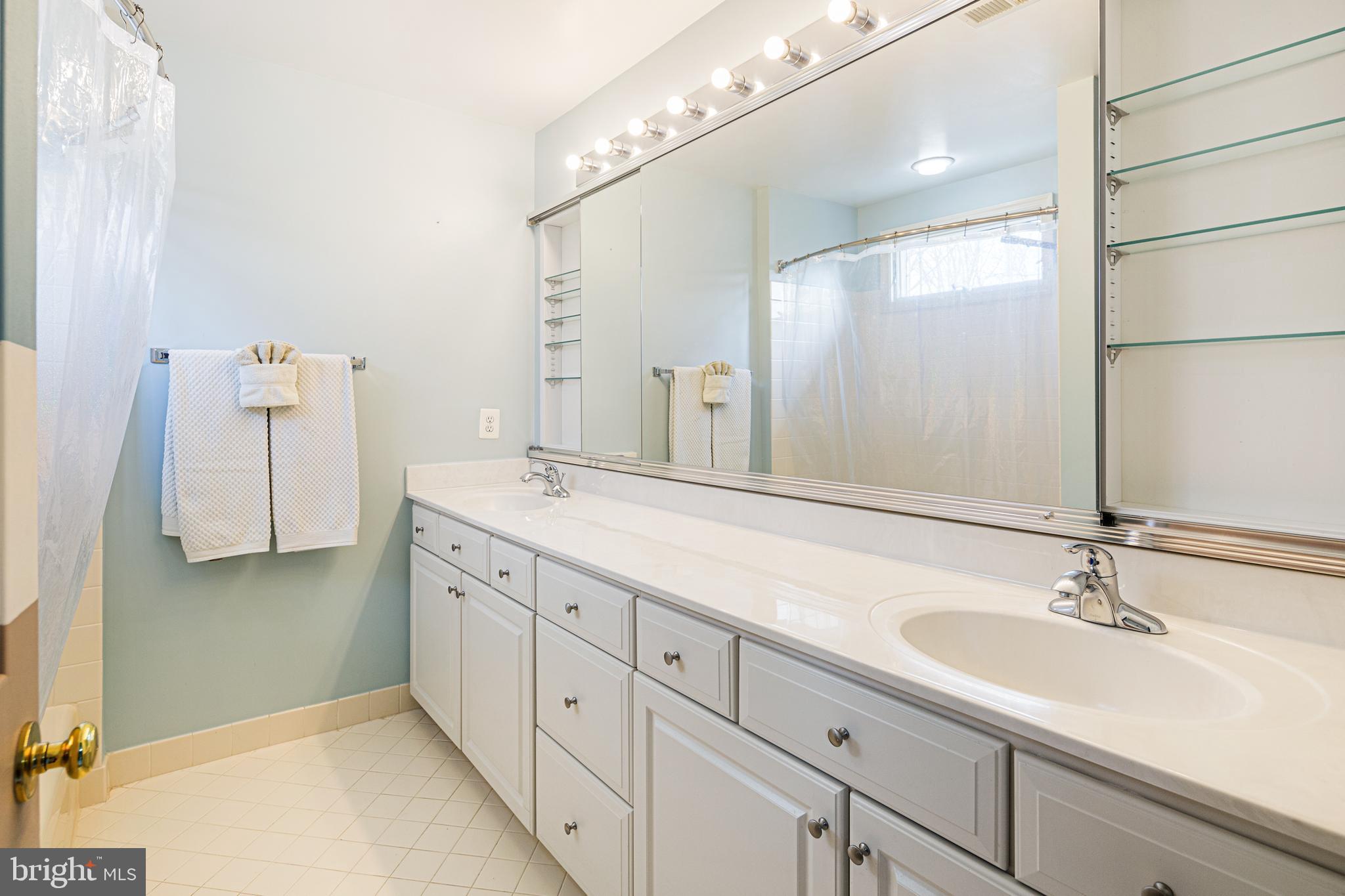 CLARKSVILLE HUNT - Residential