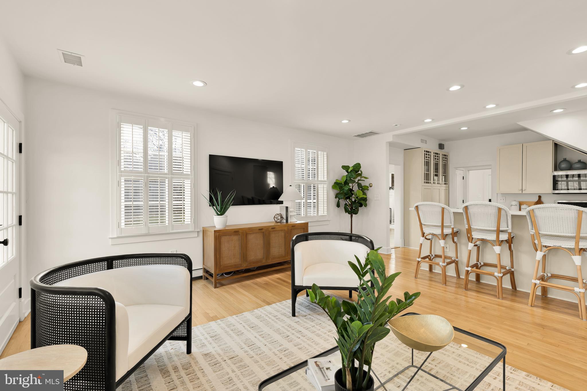 CHEVY CHASE VILLAGE - Residential