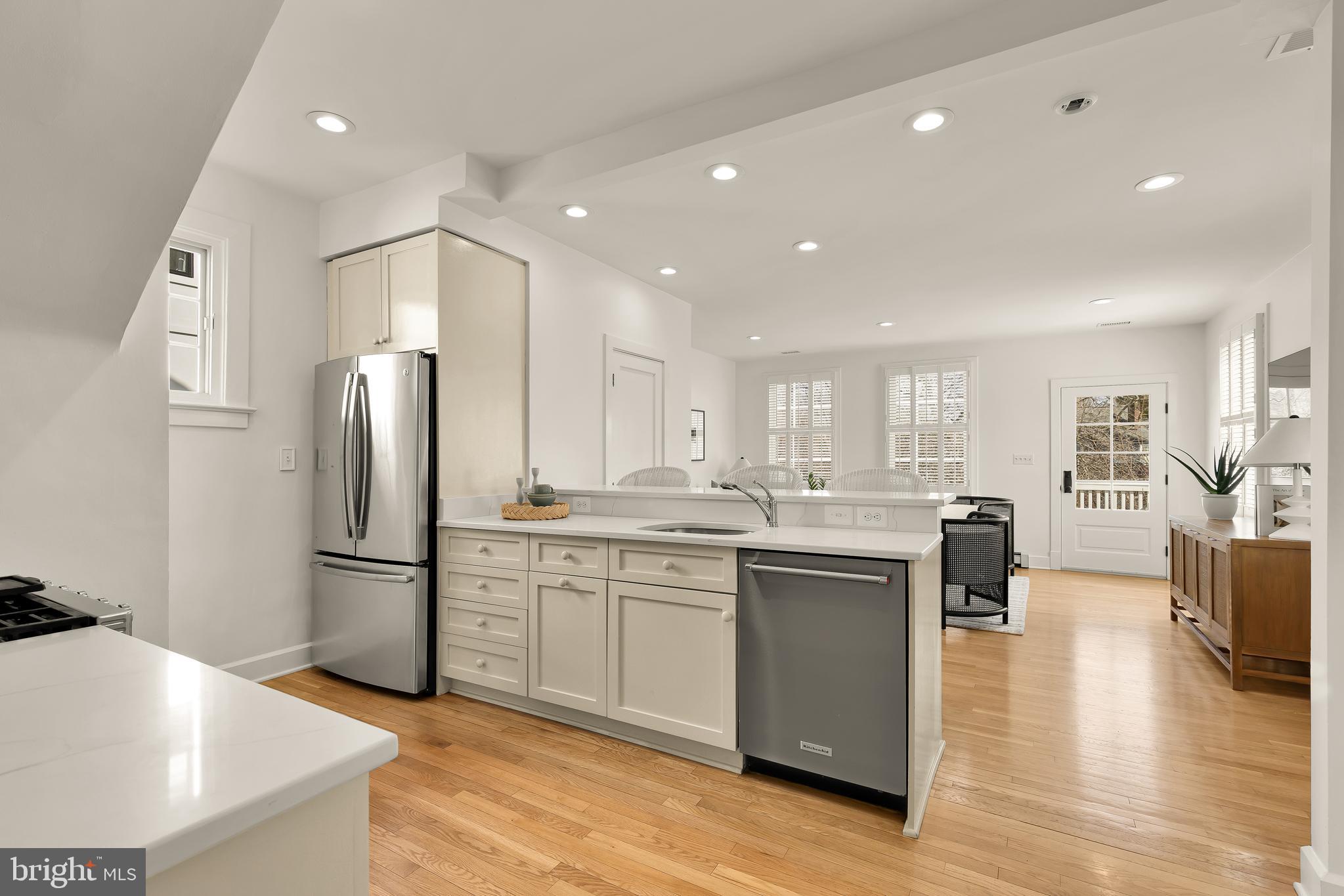 CHEVY CHASE VILLAGE - Residential