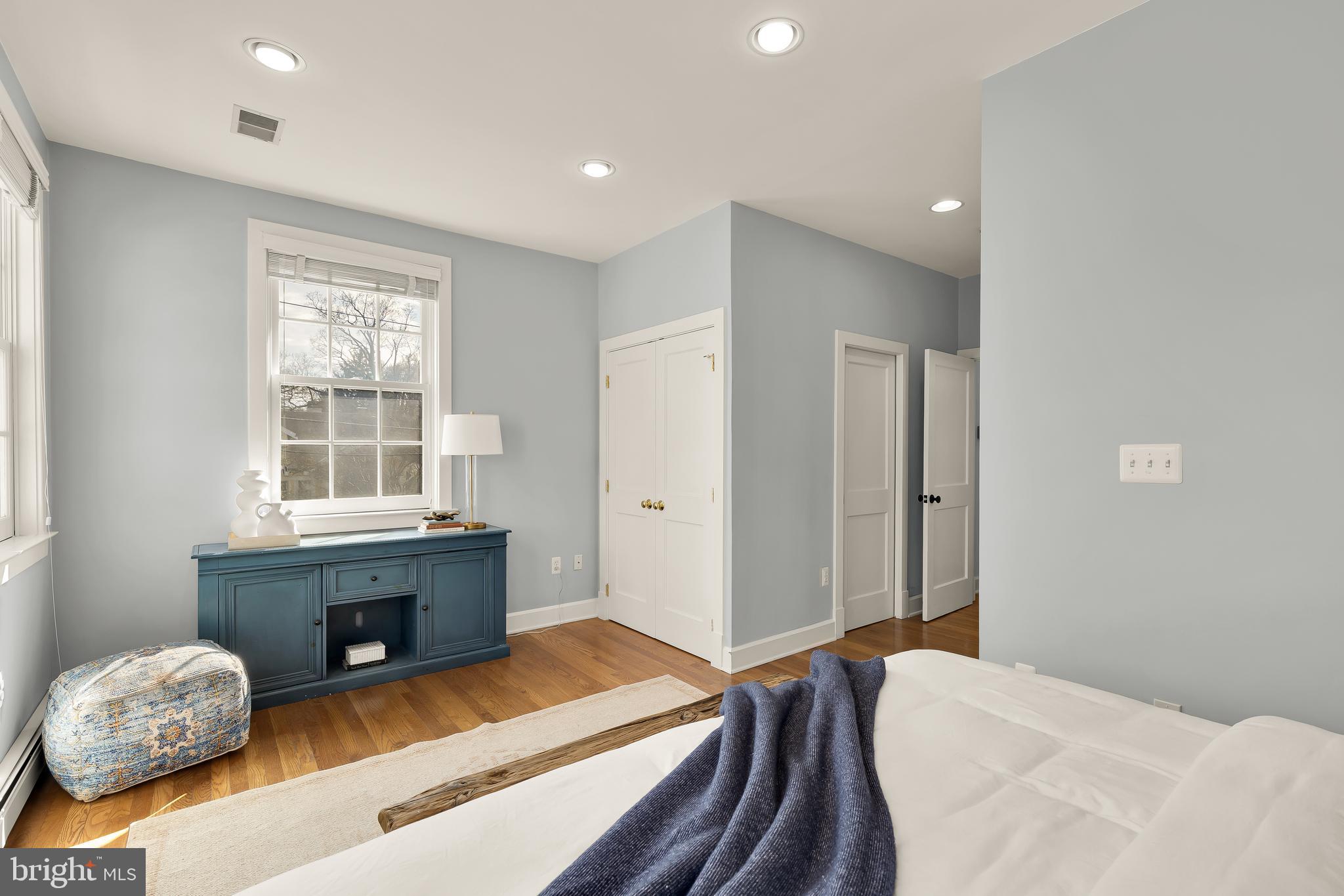 CHEVY CHASE VILLAGE - Residential