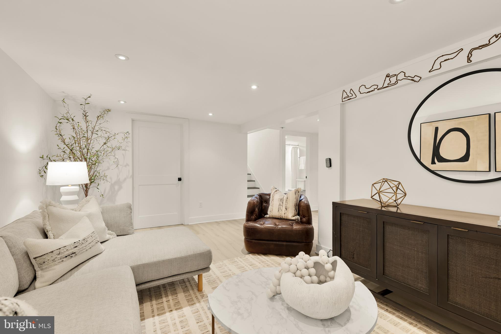 CHEVY CHASE VILLAGE - Residential