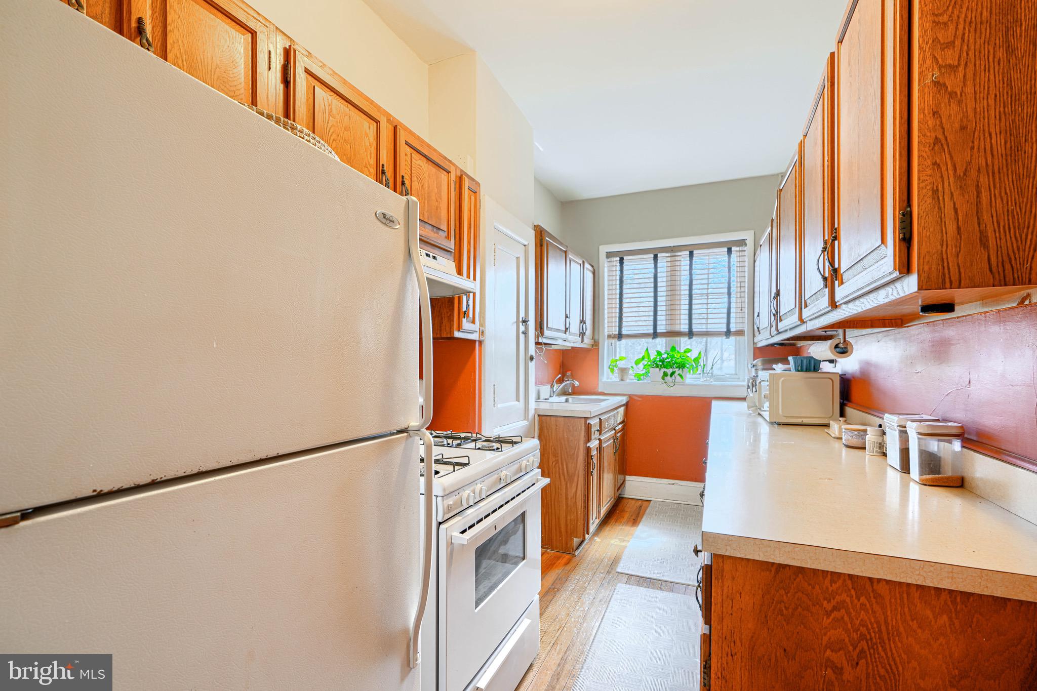 ROLAND PARK - Residential