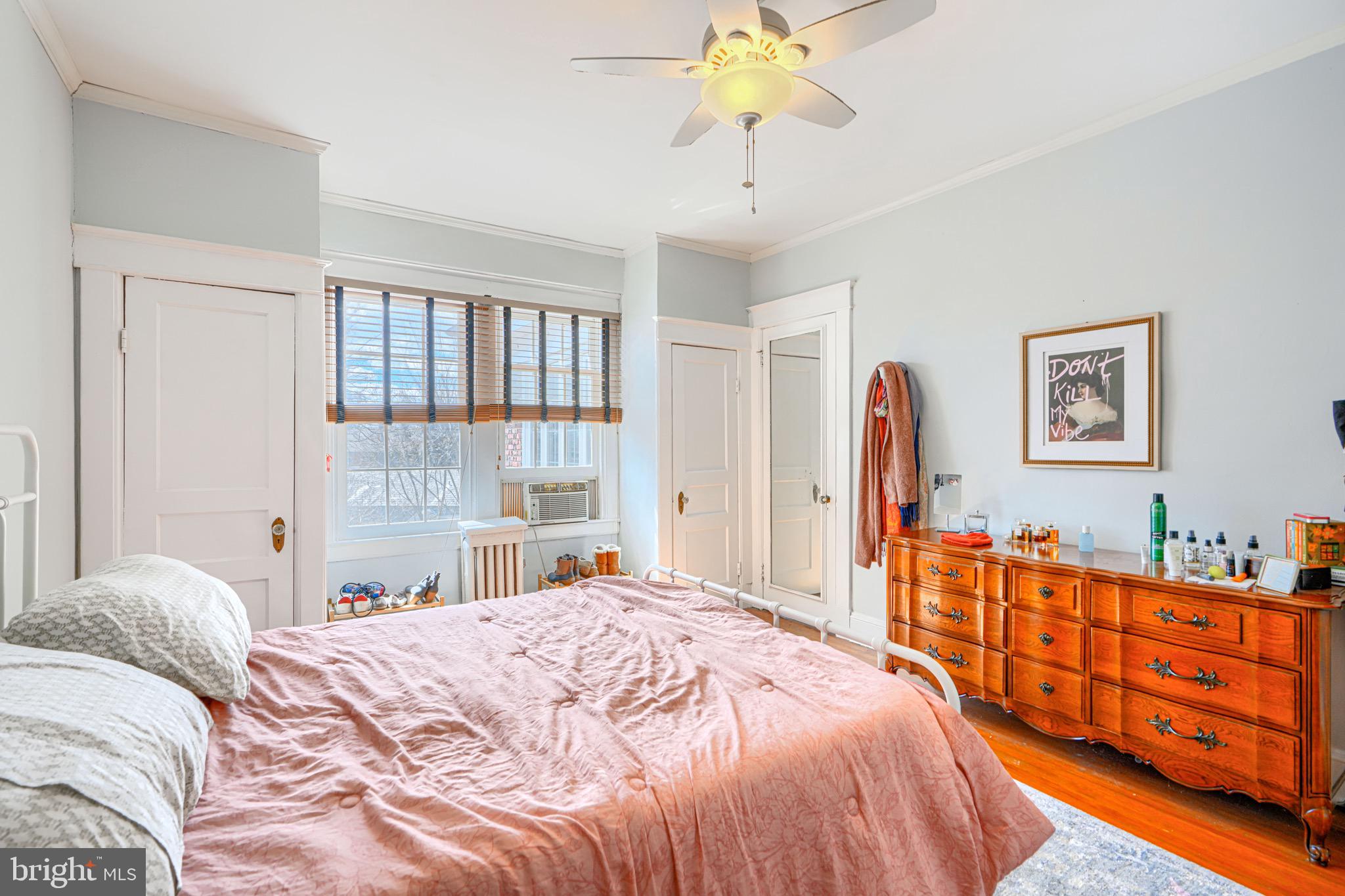 ROLAND PARK - Residential