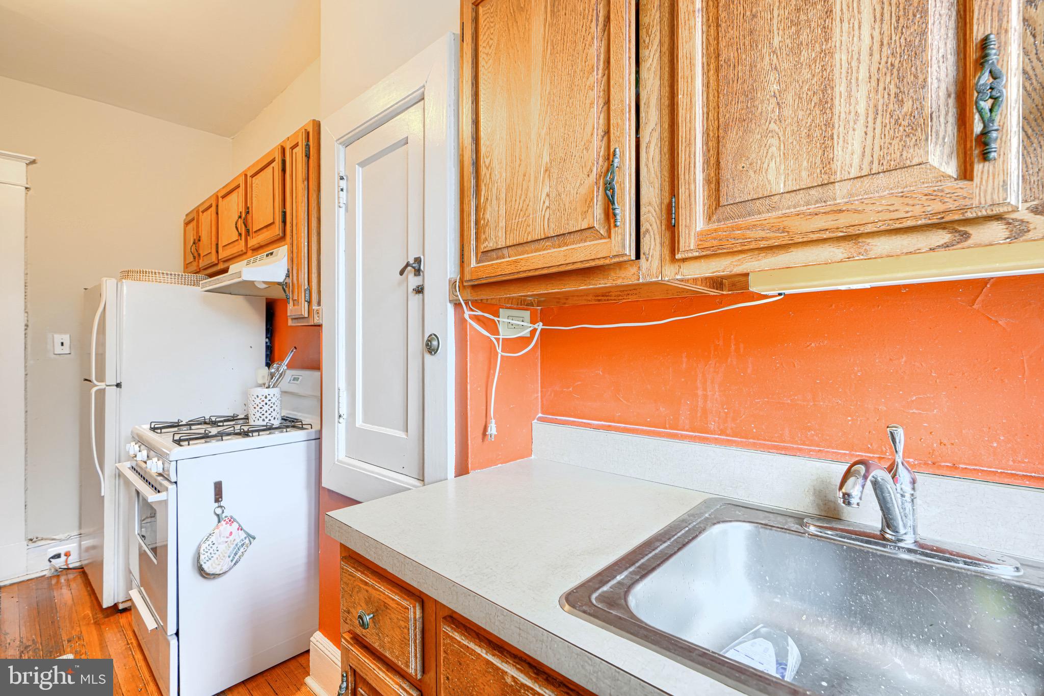 ROLAND PARK - Residential